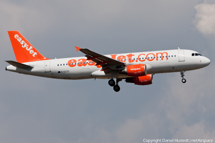 easyJet Airbus A320-214 (G-EZTC) | Photo 509769