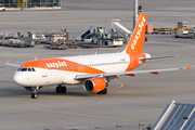 easyJet Airbus A320-214 (G-EZTC) at  Munich, Germany