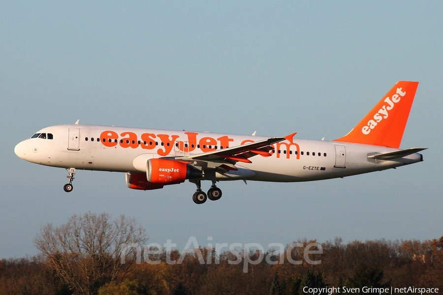 easyJet Airbus A320-214 (G-EZTE) | Photo 95021