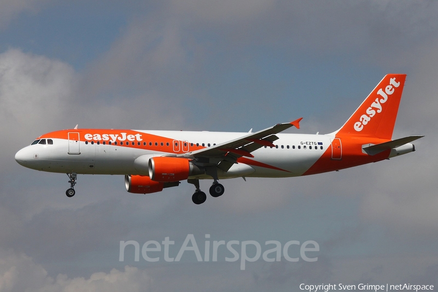 easyJet Airbus A320-214 (G-EZTG) | Photo 106423