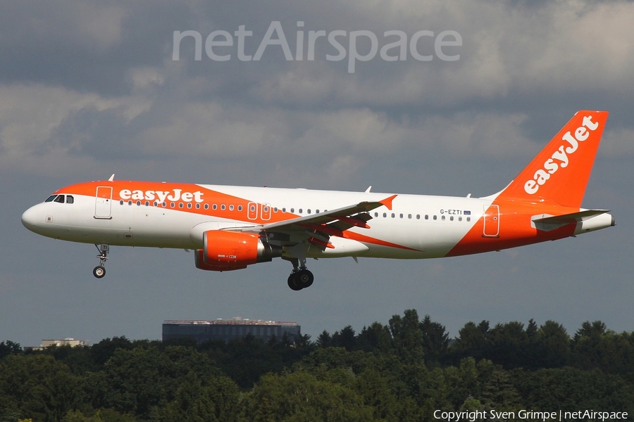 easyJet Airbus A320-214 (G-EZTI) | Photo 176605