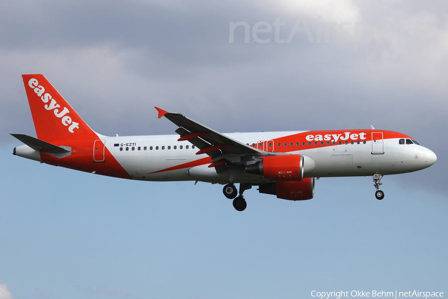 easyJet Airbus A320-214 (G-EZTI) | Photo 176787