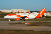 easyJet Airbus A320-214 (G-EZTK) at  Porto, Portugal