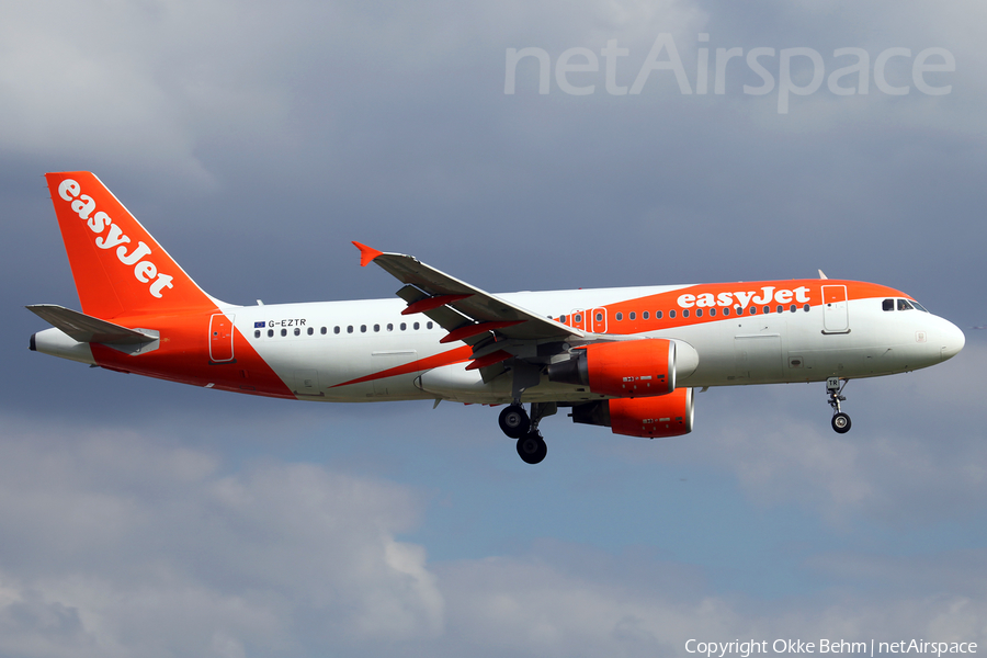 easyJet Airbus A320-214 (G-EZTR) | Photo 176789