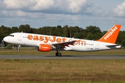 easyJet Airbus A320-214 (G-EZTR) at  Hamburg - Fuhlsbuettel (Helmut Schmidt), Germany