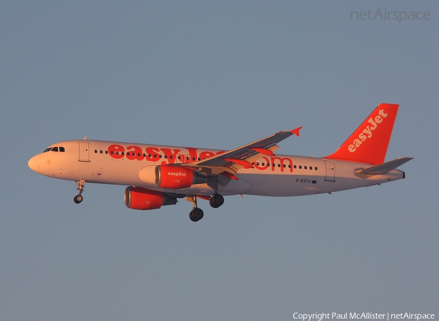 easyJet Airbus A320-214 (G-EZTV) | Photo 35688