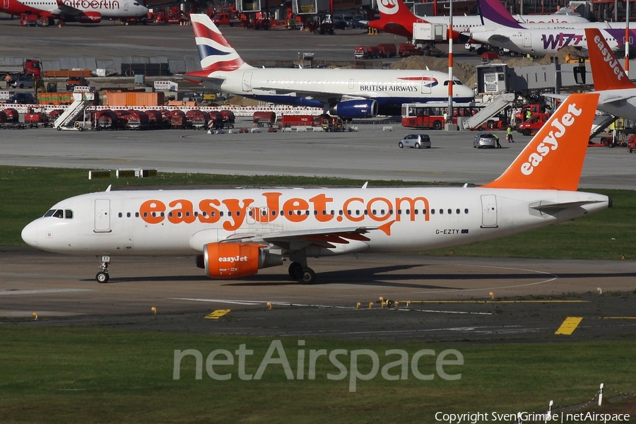 easyJet Airbus A320-214 (G-EZTY) | Photo 124555
