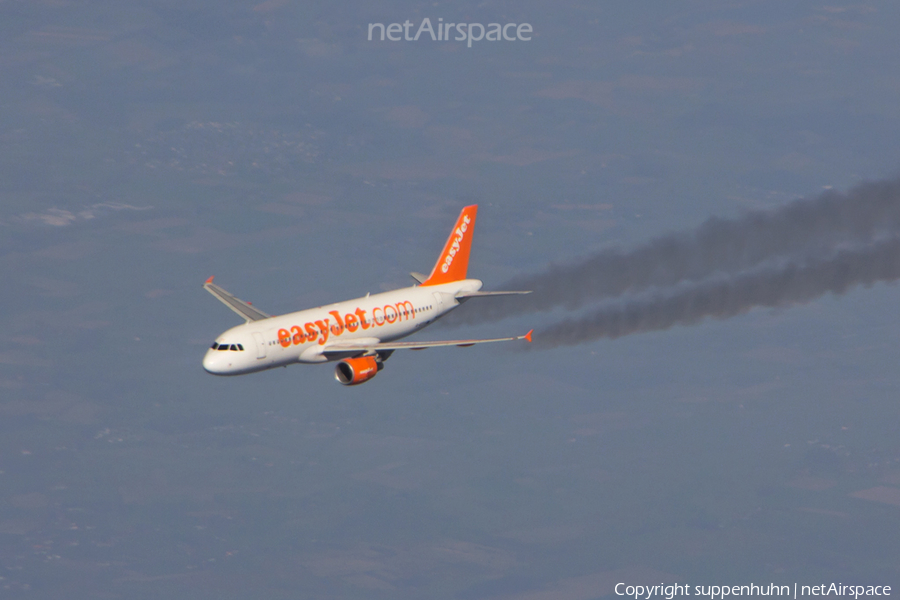 easyJet Airbus A320-214 (G-EZTY) | Photo 103066
