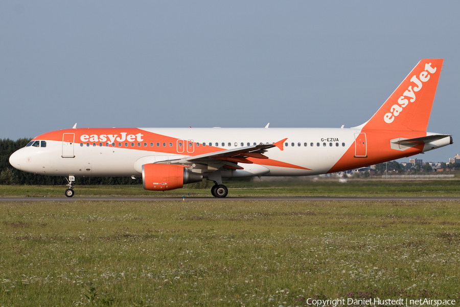 easyJet Airbus A320-214 (G-EZUA) | Photo 651116