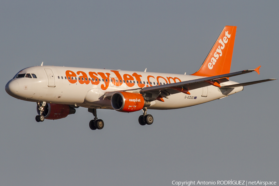 easyJet Airbus A320-214 (G-EZUD) | Photo 152484