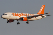 easyJet Airbus A320-214 (G-EZUD) at  Gran Canaria, Spain