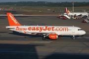 easyJet Airbus A320-214 (G-EZUG) at  Hamburg - Fuhlsbuettel (Helmut Schmidt), Germany