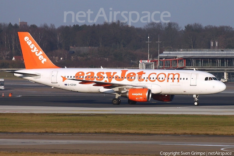easyJet Airbus A320-214 (G-EZUH) | Photo 136981