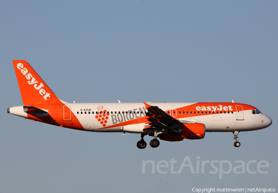 easyJet Airbus A320-214 (G-EZUH) | Photo 281266