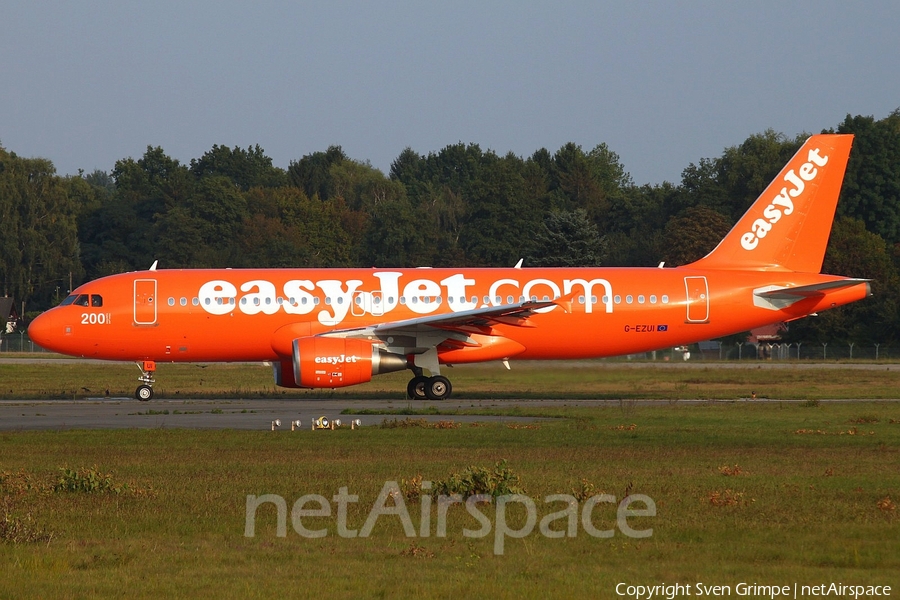 easyJet Airbus A320-214 (G-EZUI) | Photo 56130