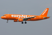 easyJet Airbus A320-214 (G-EZUI) at  Hamburg - Fuhlsbuettel (Helmut Schmidt), Germany