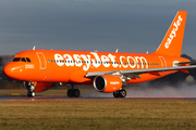 easyJet Airbus A320-214 (G-EZUI) at  London - Luton, United Kingdom