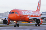 easyJet Airbus A320-214 (G-EZUI) at  Manchester - International (Ringway), United Kingdom
