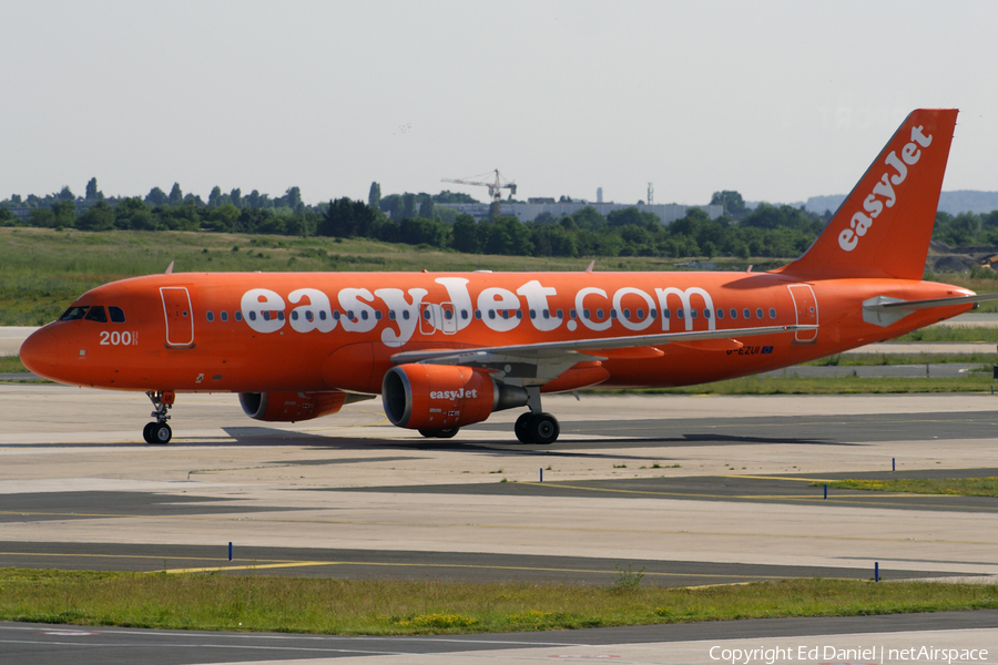 easyJet Airbus A320-214 (G-EZUI) | Photo 169259