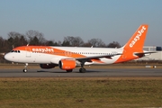 easyJet Airbus A320-214 (G-EZUJ) at  Hamburg - Fuhlsbuettel (Helmut Schmidt), Germany