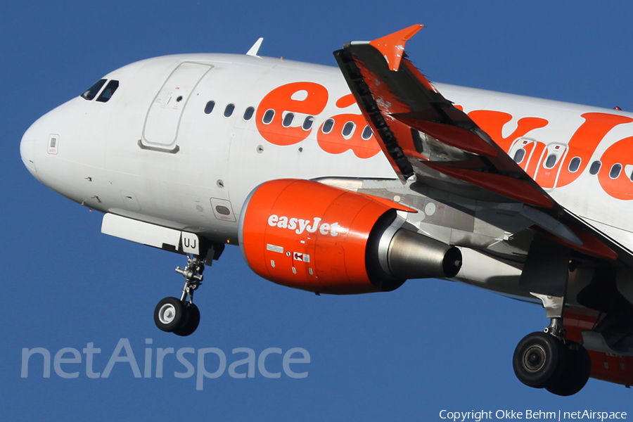 easyJet Airbus A320-214 (G-EZUJ) | Photo 74735