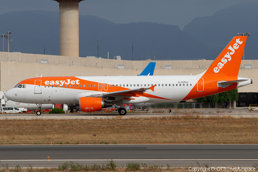easyJet Airbus A320-214 (G-EZUJ) | Photo 265630