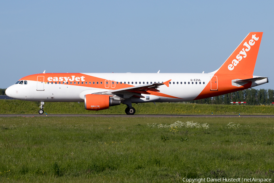 easyJet Airbus A320-214 (G-EZUL) | Photo 527421
