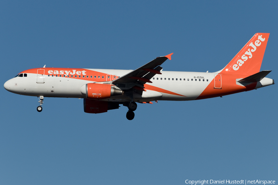 easyJet Airbus A320-214 (G-EZUL) | Photo 415540