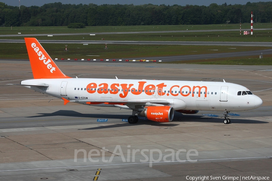 easyJet Airbus A320-214 (G-EZUM) | Photo 109226