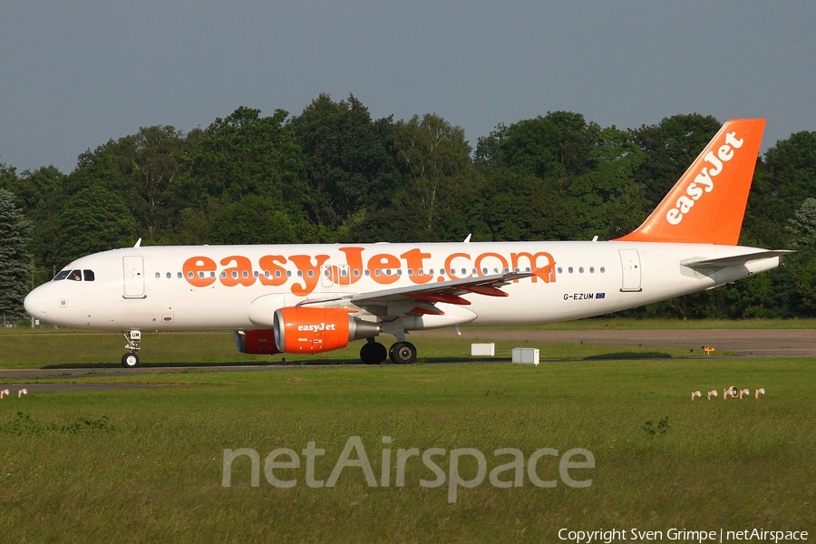easyJet Airbus A320-214 (G-EZUM) | Photo 110465