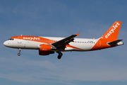 easyJet Airbus A320-214 (G-EZUN) at  Barcelona - El Prat, Spain