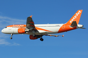 easyJet Airbus A320-214 (G-EZUN) at  Barcelona - El Prat, Spain