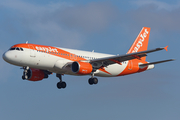 easyJet Airbus A320-214 (G-EZUN) at  Barcelona - El Prat, Spain