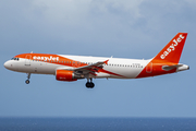 easyJet Airbus A320-214 (G-EZUN) at  Gran Canaria, Spain