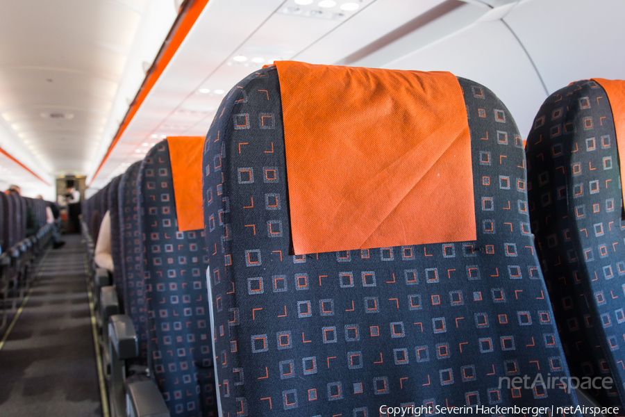 easyJet Airbus A320-214 (G-EZUO) | Photo 222590