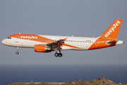 easyJet Airbus A320-214 (G-EZUO) at  Gran Canaria, Spain