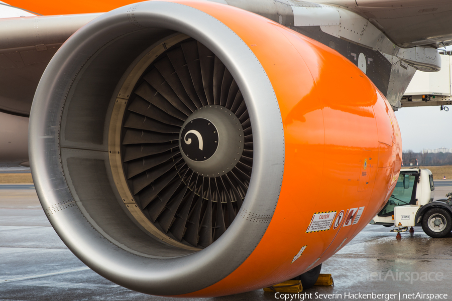 easyJet Airbus A320-214 (G-EZUO) | Photo 222584
