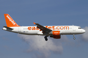 easyJet Airbus A320-214 (G-EZUP) at  Amsterdam - Schiphol, Netherlands