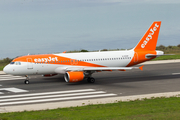 easyJet Airbus A320-214 (G-EZUP) at  Corfu - International, Greece