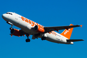 easyJet Airbus A320-214 (G-EZUP) at  Hamburg - Fuhlsbuettel (Helmut Schmidt), Germany