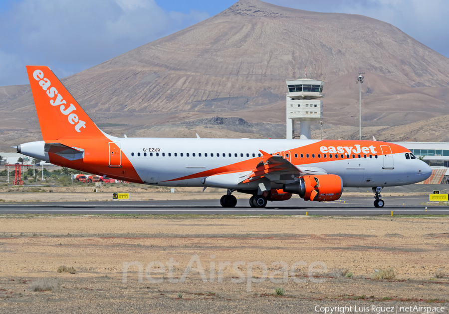 easyJet Airbus A320-214 (G-EZUR) | Photo 321108