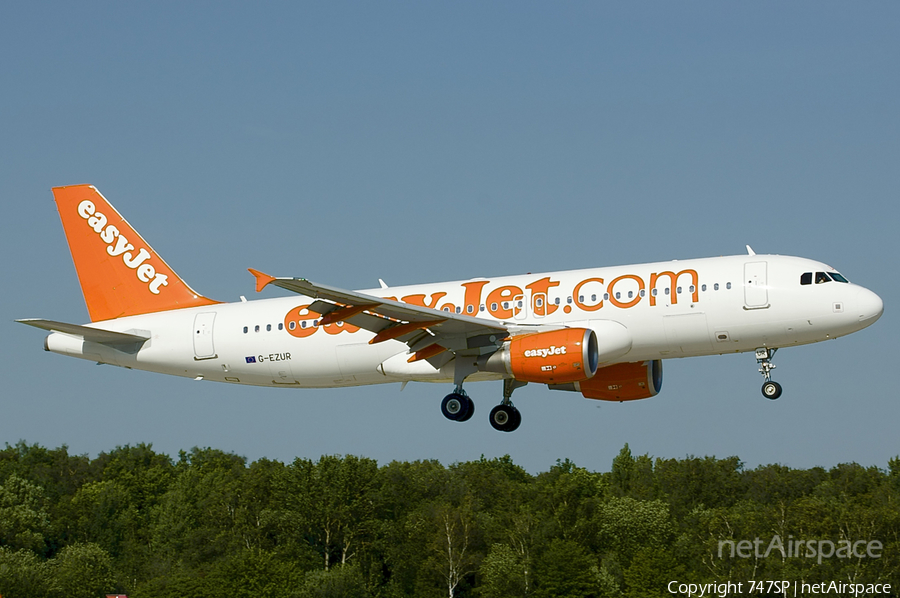 easyJet Airbus A320-214 (G-EZUR) | Photo 56411