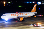 easyJet Airbus A320-214 (G-EZUS) at  Hamburg - Fuhlsbuettel (Helmut Schmidt), Germany