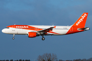 easyJet Airbus A320-214 (G-EZUS) at  Hamburg - Fuhlsbuettel (Helmut Schmidt), Germany