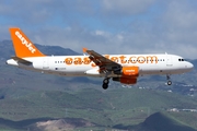 easyJet Airbus A320-214 (G-EZUS) at  Gran Canaria, Spain