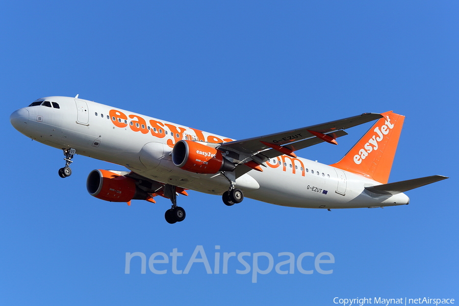 easyJet Airbus A320-214 (G-EZUT) | Photo 137644