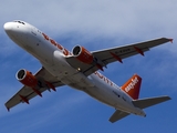 easyJet Airbus A320-214 (G-EZUV) at  Gran Canaria, Spain