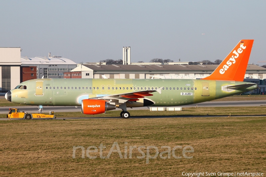 easyJet Airbus A320-214 (G-EZUV) | Photo 15819