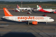 easyJet Airbus A320-214 (G-EZUW) at  Hamburg - Fuhlsbuettel (Helmut Schmidt), Germany