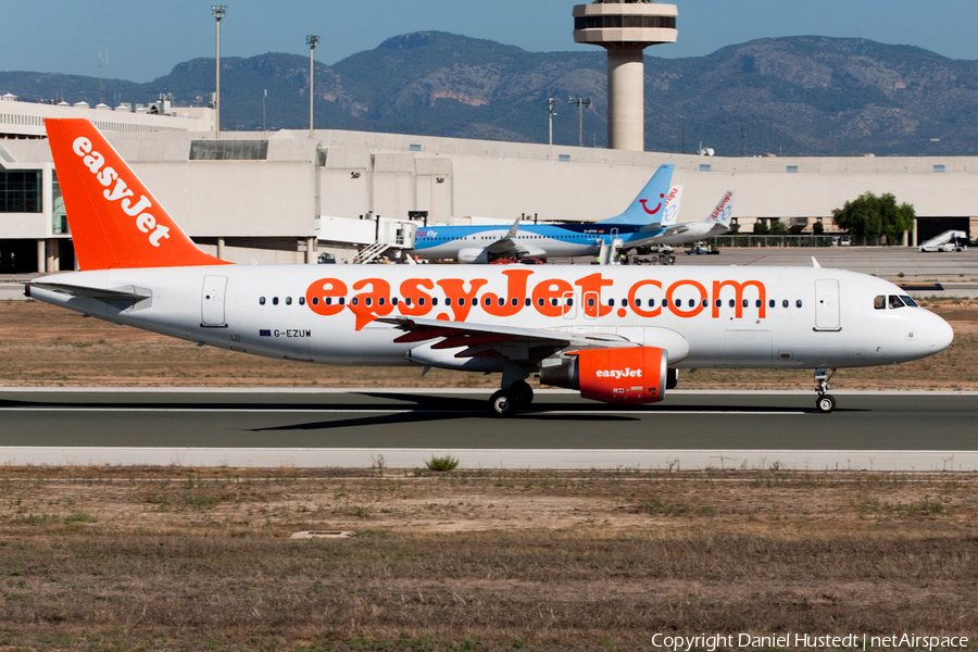 easyJet Airbus A320-214 (G-EZUW) | Photo 502179